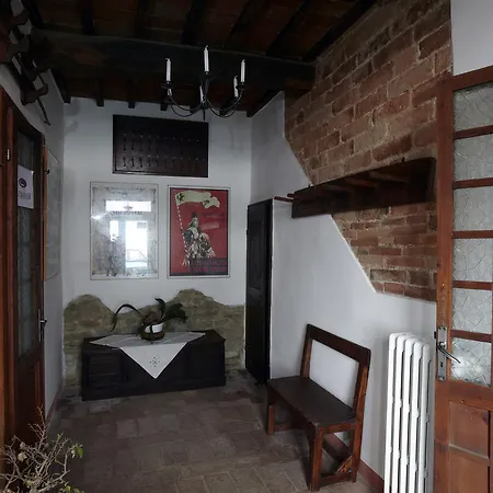 Casina Della Burraia בית חווה *
