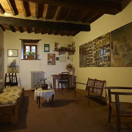 בית חווה Casina Della Burraia