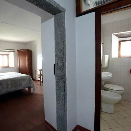 בית חווה Casina Della Burraia